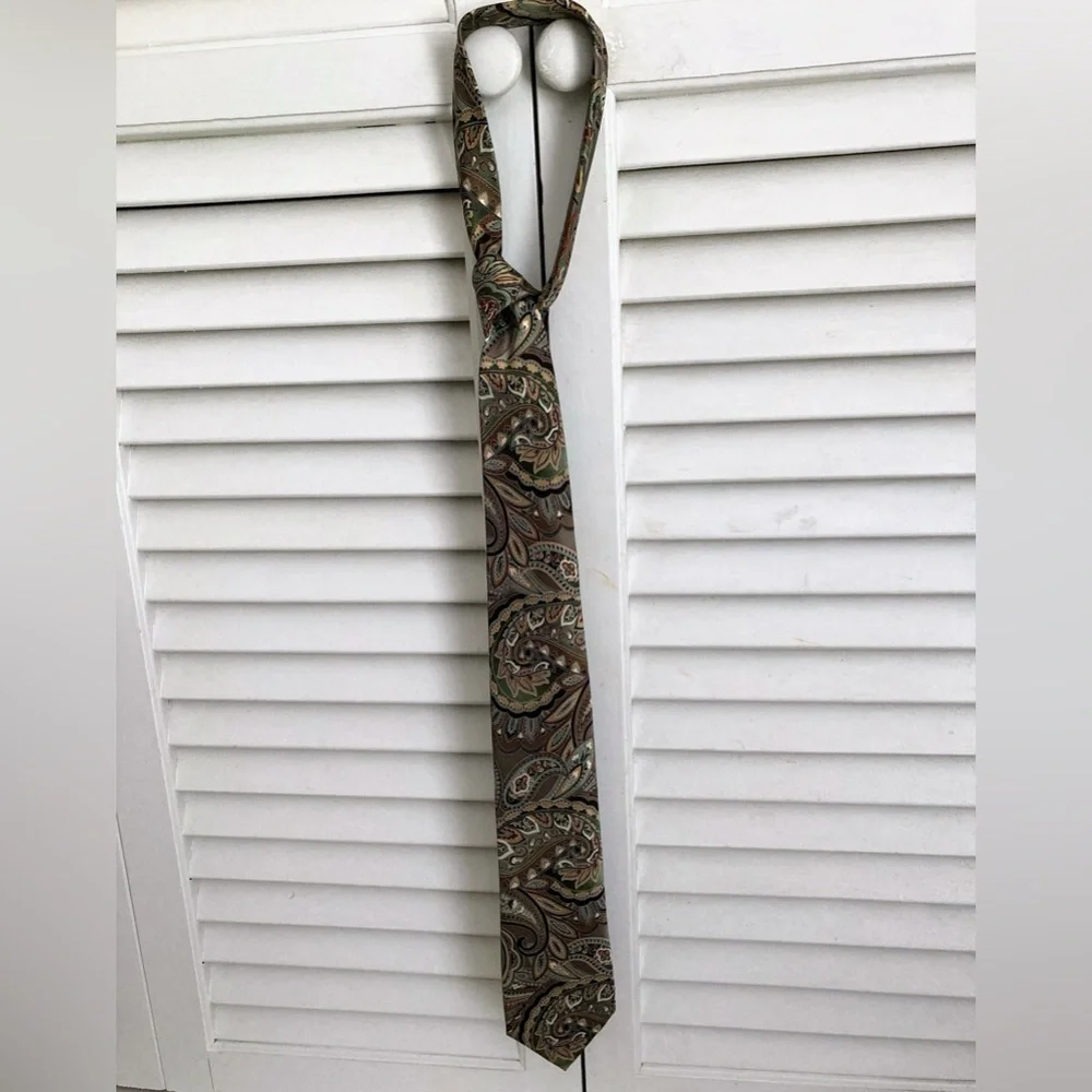 Perry Ellis tie - Picture 5 of 7